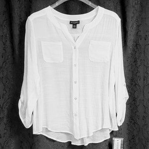 I.N. STUDIO  Gauzy White Button Down Blouse with Pockets & Shirttail Hem, Sz PL